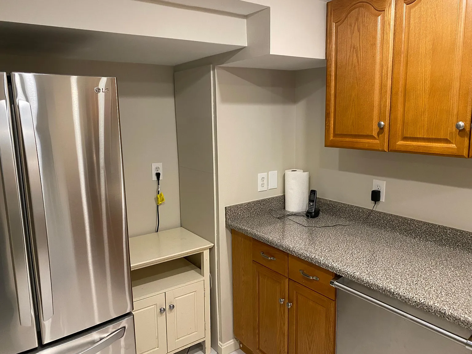 1233 S Oakcrest Rd — Photo 2
