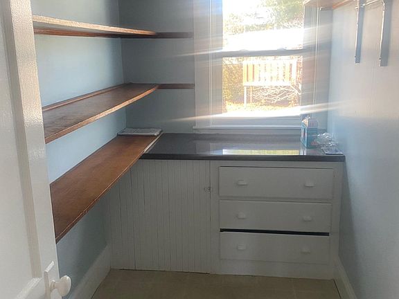 4th image of 209 Winslow Ave Floor 2