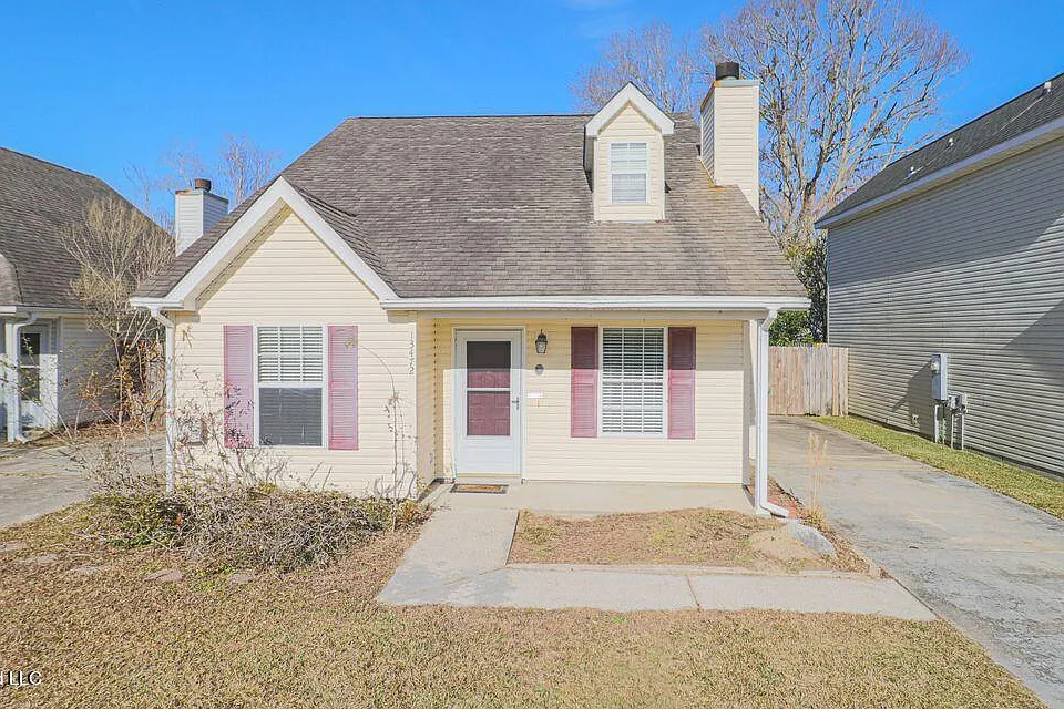 13472 Locust Hill Dr