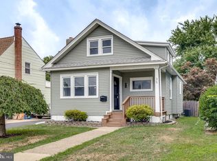 35 Ridgeway Ave, Oaklyn, NJ 08107