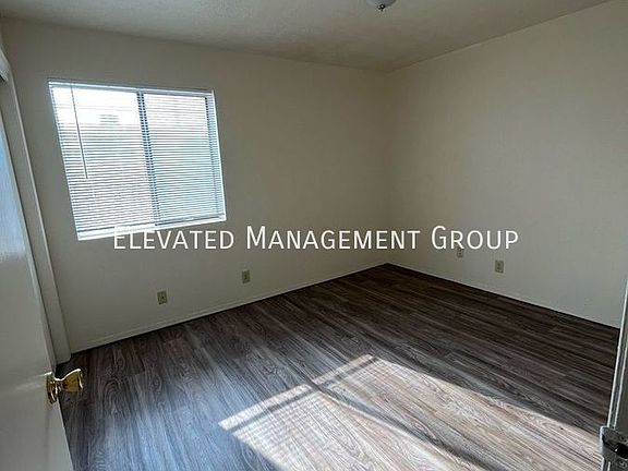 4th image of 129 Manzano St NE APT A