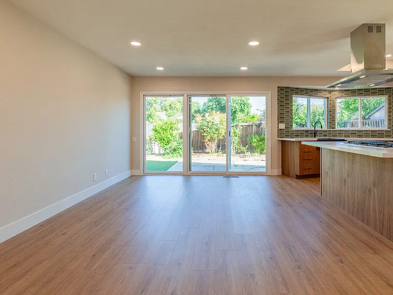 1236 Isengard Dr — Photo 15