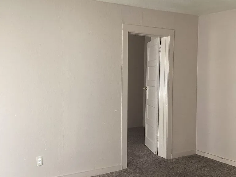 1520 S Industrial Dr — Photo 12