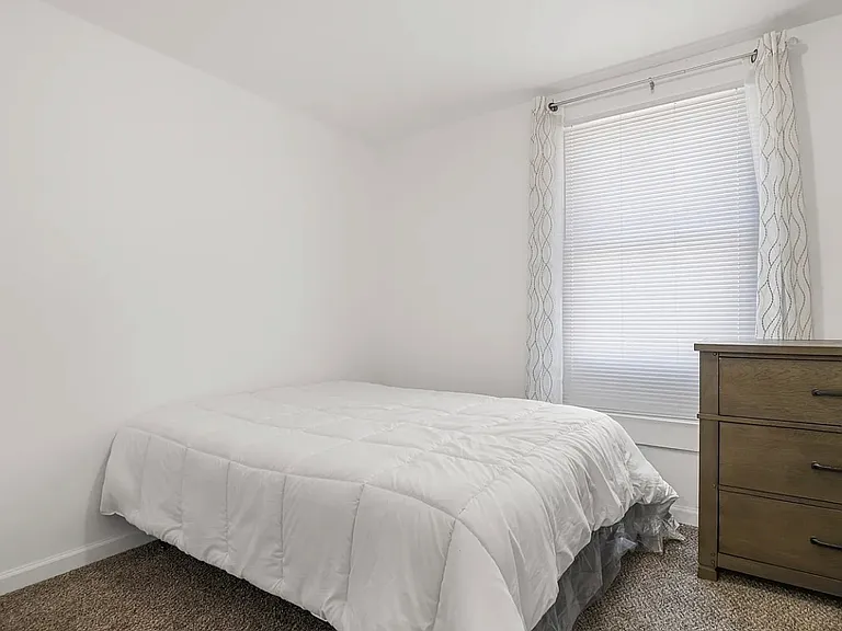 238 E 22nd St #1 — Photo 5