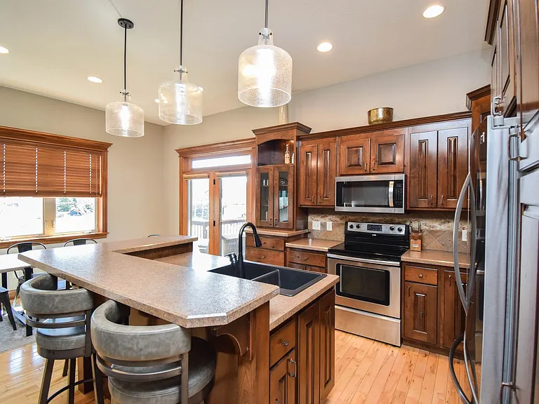 2204 S Silverthorne Ave — Photo 12