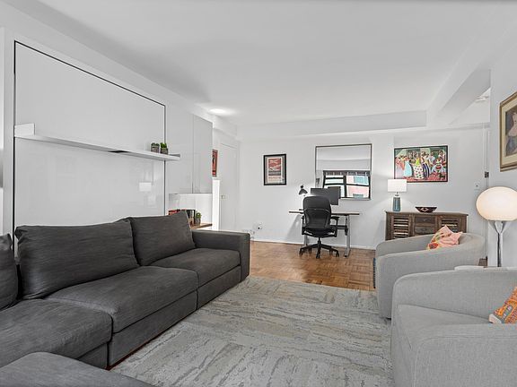 2nd image of 225 Adams St APT 1B