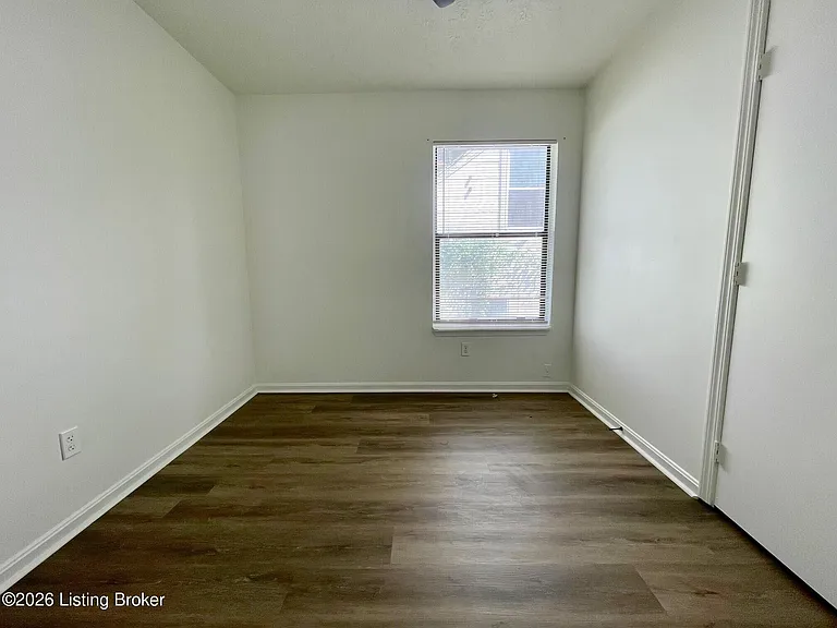 129 E Wellington Ave #4 — Photo 6