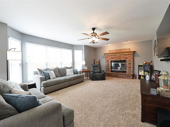 4th image of 11089 Kohrs Ln