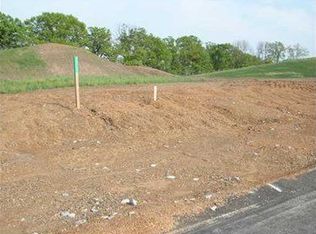 105 Castle Brook Dr, Cranberry Twp, PA 16066