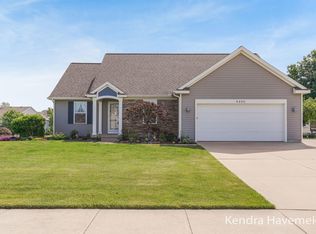 6490 Dew Point Ct SE, Caledonia, MI