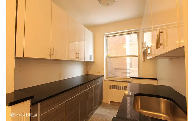 Rented by Douglas Elliman | media 41