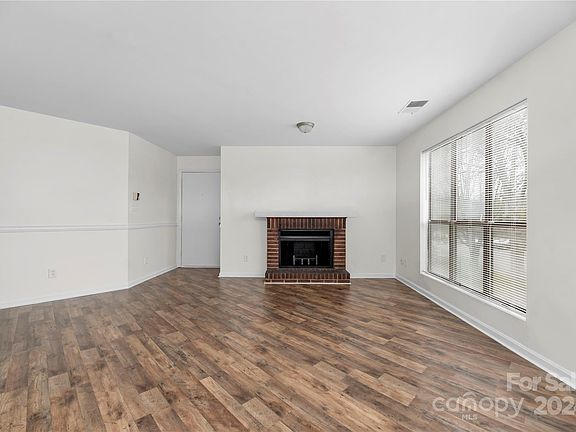 3rd image of 8220 Cedar Glen Dr