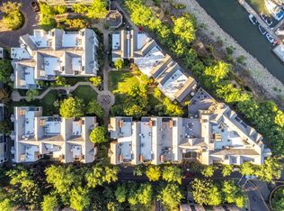 1710 S Harbor Way UNIT 303, Portland, OR 97201