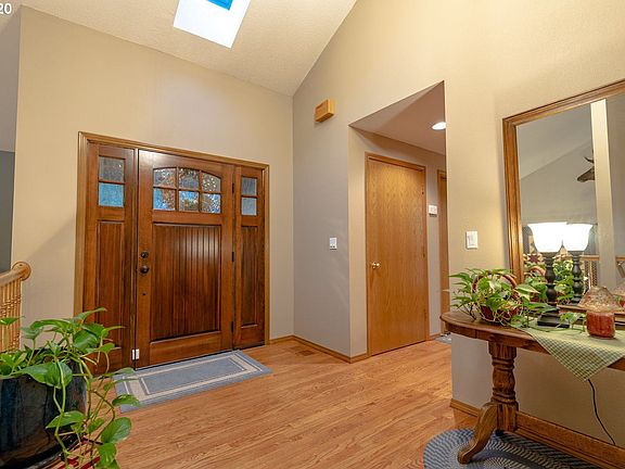 4th image of 1507 SE 102nd Ave