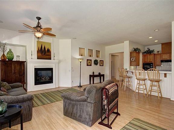 5th image of 10044 Prairie Dunes Way