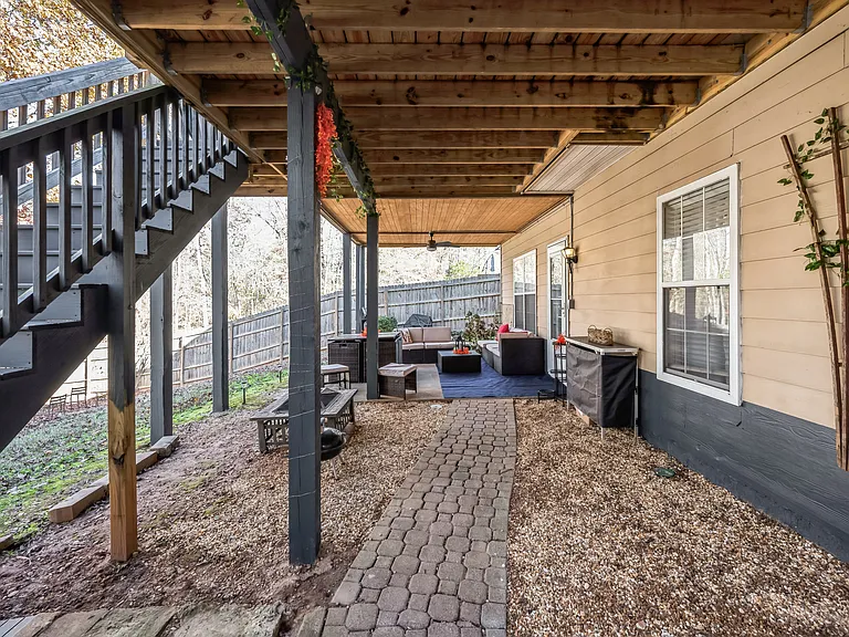 795 Deerwood Dr #B — Photo 13