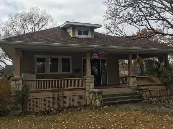 1600 S Broadway St, Leavenworth, KS 66048