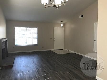 5th image of 12424 Mapledale St