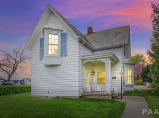 116 S Main St, Farmington, IL 61531
