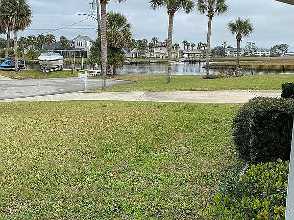 4th image of 14648 Island Dr