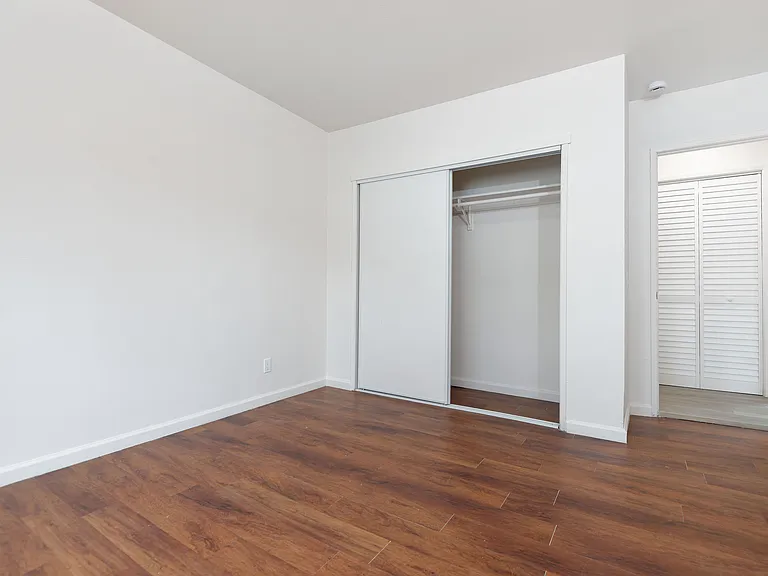 4357 Illinois St — Photo 10