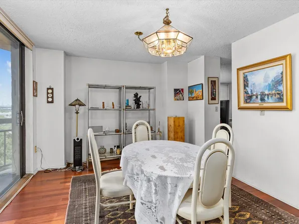 401 Harmon Cove Tower image 12 of 47