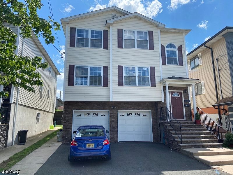 2nd image of 144 Boston Ave
