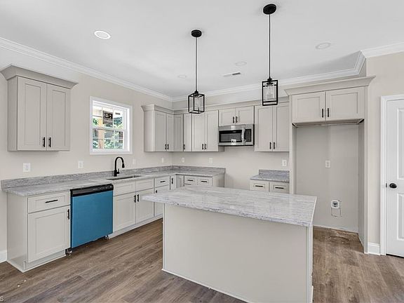 3rd image of 1701 Gavin Dr