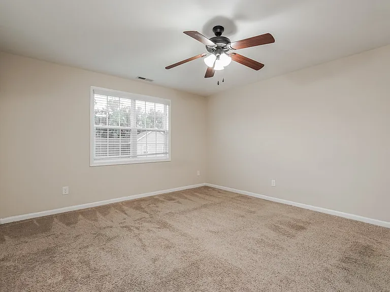 536 McCarthy Dr — Photo 9