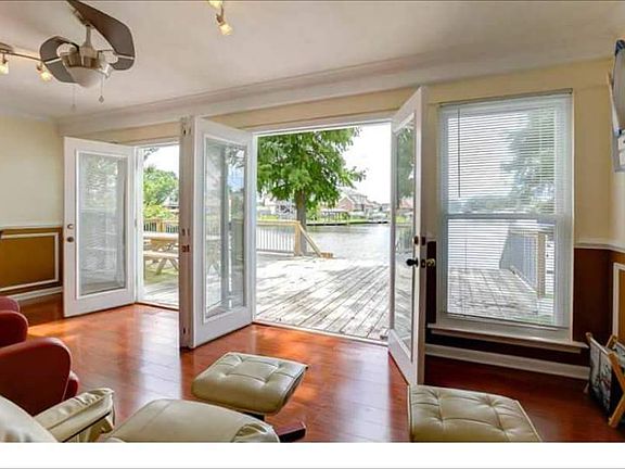 3rd image of 319 Eden Isles Dr