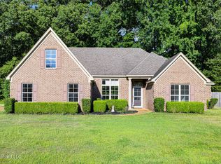 159 Castle Pines Cv, Byhalia, MS 38611