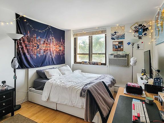 5th image of 301 W 110th St APT 1H