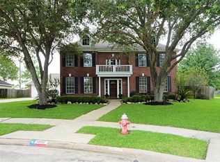 1802 Creekside Dr, Friendswood, TX 77546