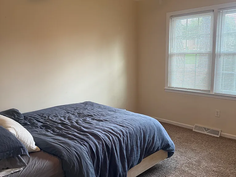 16 Ellesmere Dr — Photo 14