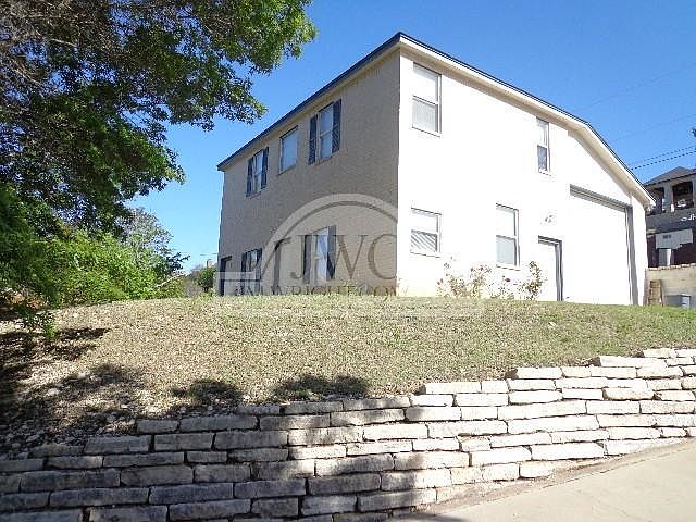 1st image of 807 Danny Cir