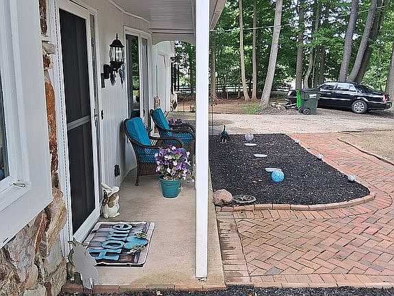 2nd image of 4710 Young Rd