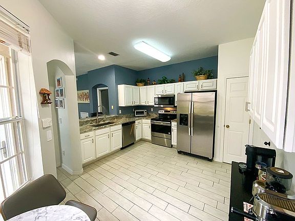 4th image of 11125 Windsor Place Cir