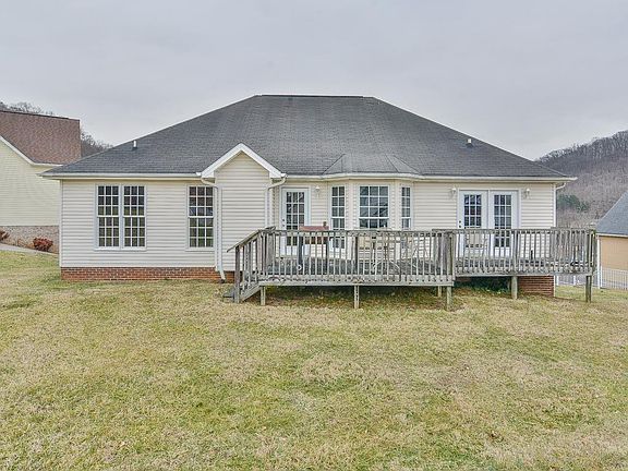 3rd image of 4621 Sundown Dr