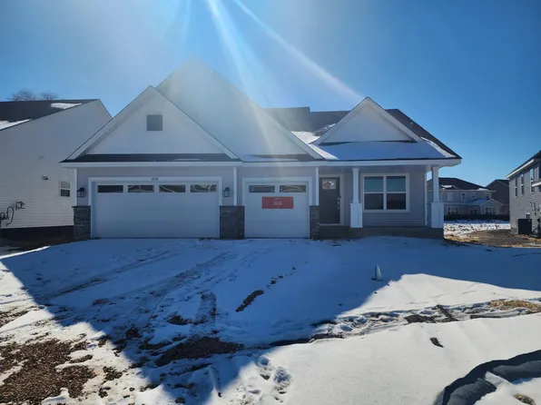 1638 River Rock Dr, Carver, MN 55315