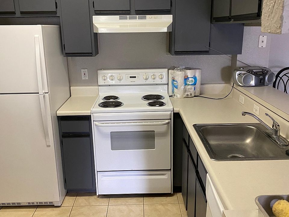 1st image of 6300 Aragon Way APT 202