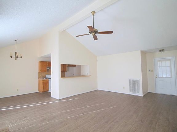 4th image of 3936 Frontier Dr