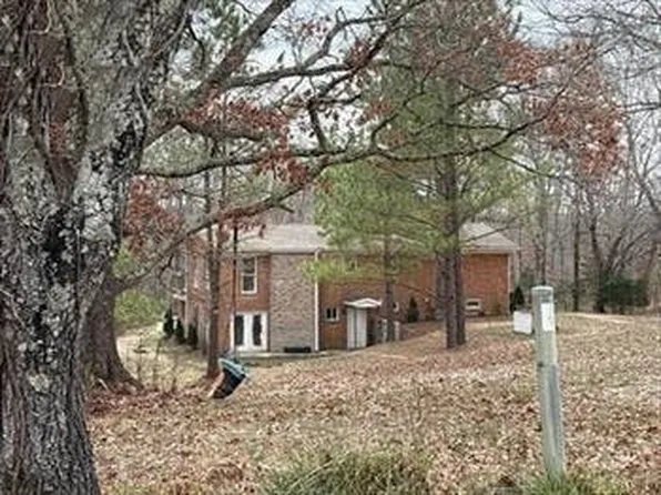 375 Kee Ln, Camden, TN 38320