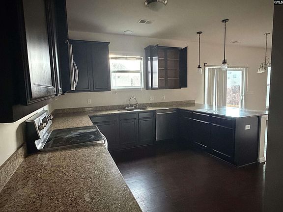 5th image of 1128 Grey Pine Dr