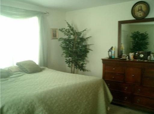 3rd image of 1718 Urquhart St