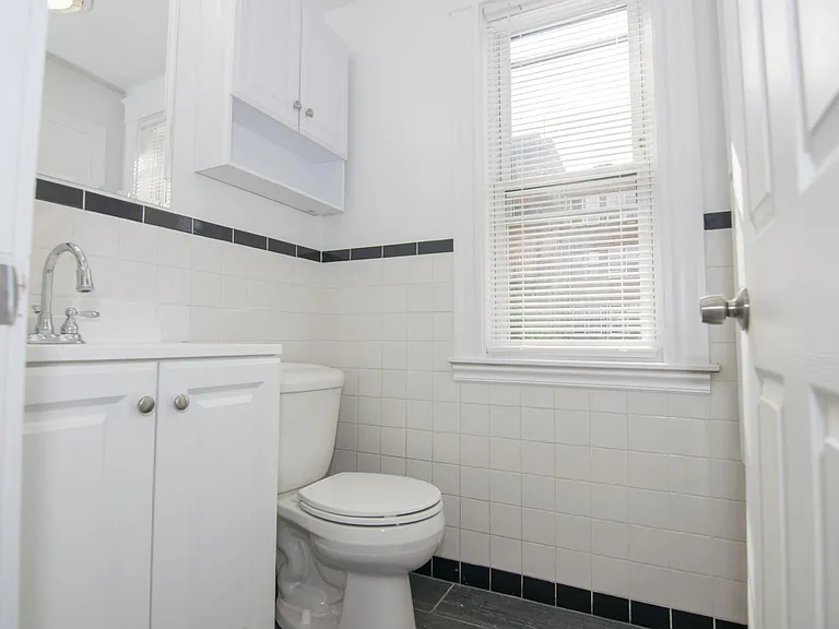 12 Chester St #1 — Photo 6