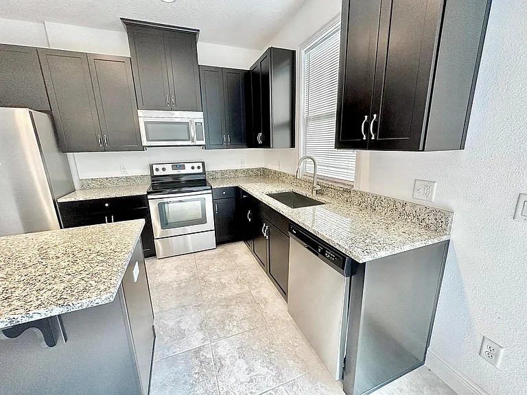 14094 Tarvin St — Photo 4