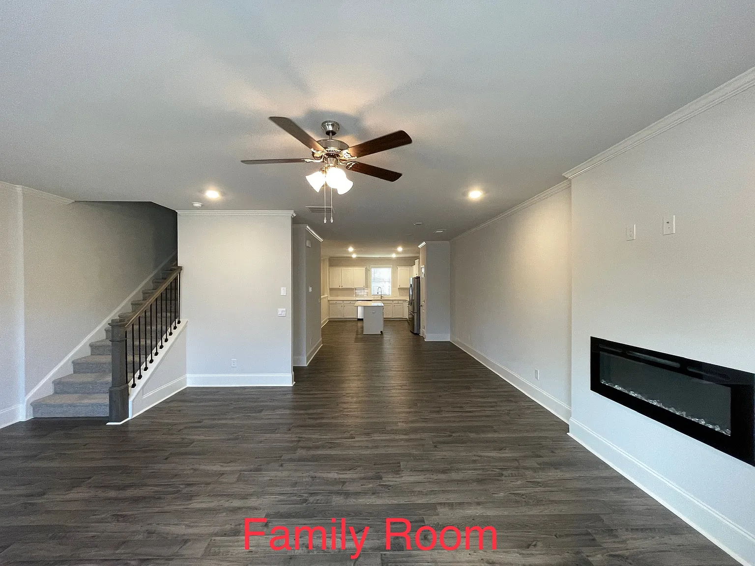4 bed, 3.5 bath, 2438 sqft, $2,550 — Photo 4