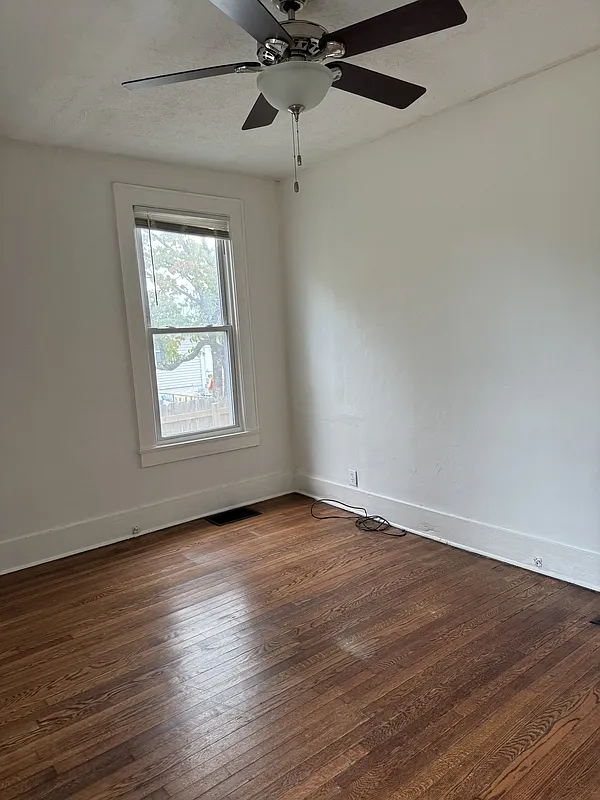 4 bed, 2.0 bath, 1702 sqft, $2,100 — Photo 4