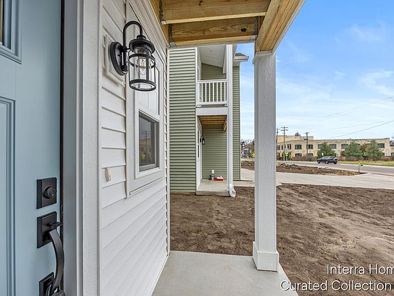 4th image of 214 Elkenburg St #3