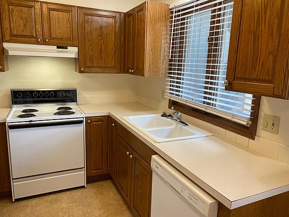 5th image of 3005 Grove Ave #3